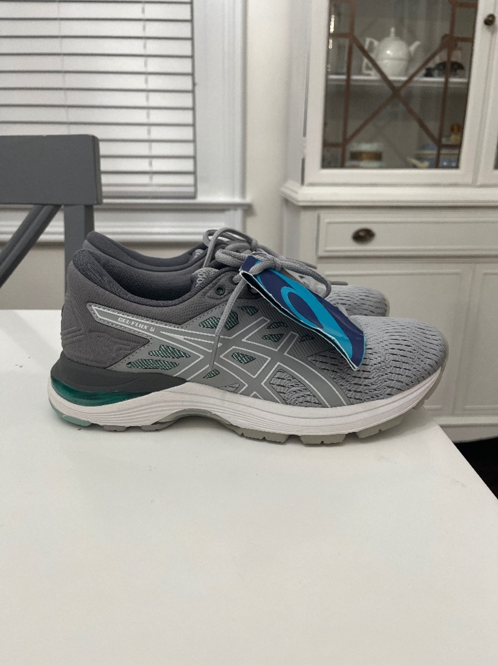ASICS Gel Flux 5 , New with tags ! Size 7 , Retail $79.95